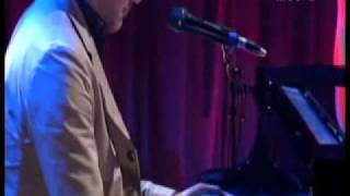David Gray &#39;Kathleen&#39; on the Late Late Show 2011