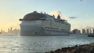 Icon of the Seas leaving Port Miami December 6, 2025