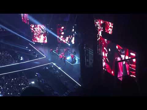 180929 Burn it up - Wanna one at Kcon 2018 in Thailand