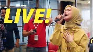 Download lagu SAMPAI NANGIS! TIRANI - LESTI (LIVE DI HOT 93.2 FM) // #BINTANGHOT - LESTI mp3 Download lagu SAMPAI NANGIS! TIRANI - LESTI (LIVE DI HOT 93.2 FM) // #BINTANGHOT - LESTI mp3