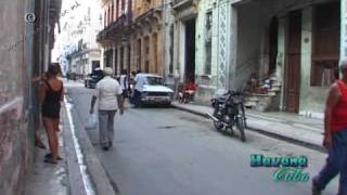preview picture of video 'streetlife in Cuba - San Cristóbal de La Habana #1'