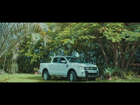 Gaby Violeira - Bebendo de Litro (Clipe Oficial)