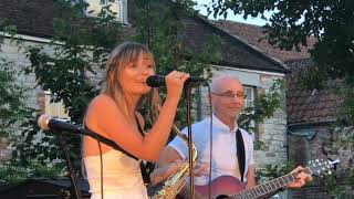 Eve Lesedi - Born to Cry (Johnny Thunder cover)Live in Langport Town Gardens