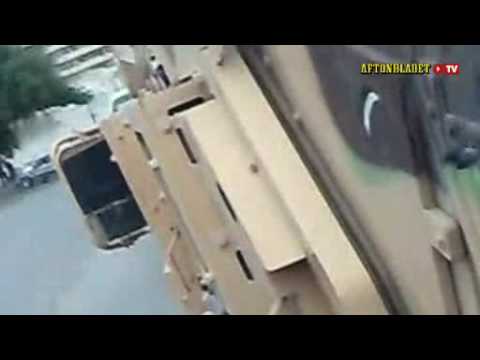 Explosionen filmas av vittne, Flera hundra kan ha dött i två explosioner i Bagdad.