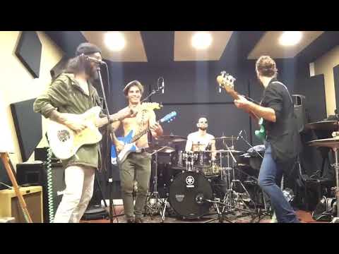 Surfin' Naviglio - Unza Unza Time (Emir Kusturica & The No Smoking Orchestra Cover)