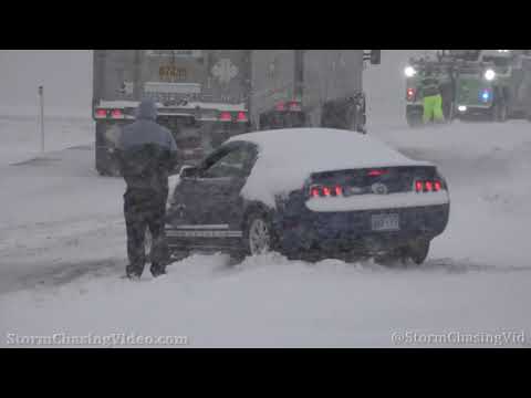 Record breaking snowfall in Wichita, KS to start the new year - 1/1/2021