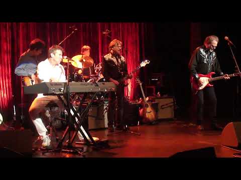 DENNIS QUAID & THE SHARKS.  Seneca Niagara Casino 6/23/2018, Niagara Falls, U.S.A.