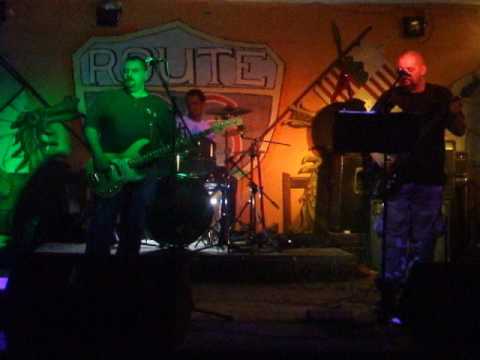 Ellenméreg - Trianont ledöntjük