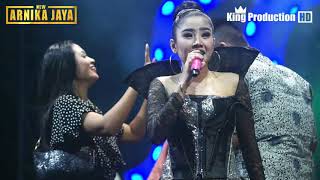 Download lagu Bli Butuh Cinta   Anik Arnika   New Arnika Jaya   Ds Leuwidingding Kec Lemahabang Kab Cirebon mp3