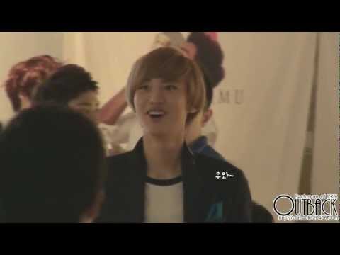120810 SM ART EXHIBITION 음악에 반응하는 찬열이와 종대♥ 1080p