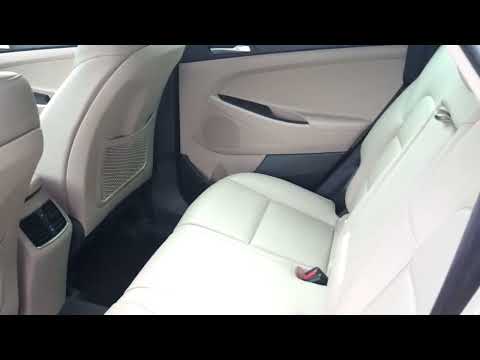 Hyundai Tucson 1.7 D Executive SE - Image 2