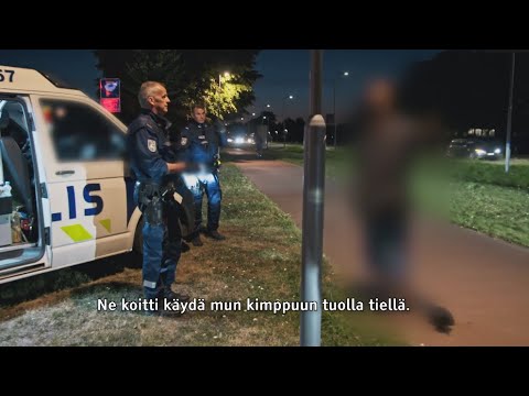Yöllinen pahoinpitely - Poliisit Maarianhamina
