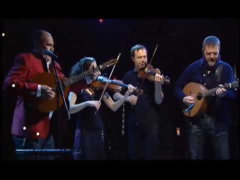 Jul i Folkton - Det är en ros utsprungen / Julpolska (TV4, Dec. 2009)