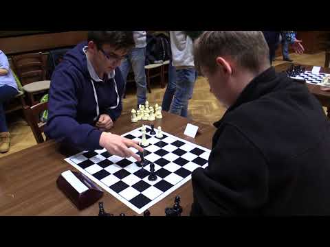 študenti SŠ 6.3.   FM Martin Jablonický  - FM Martin Karas  1:0