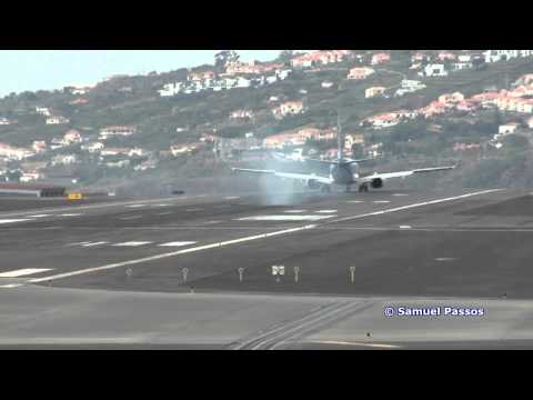Wake turbulence floating after aircraft landing || Madeira