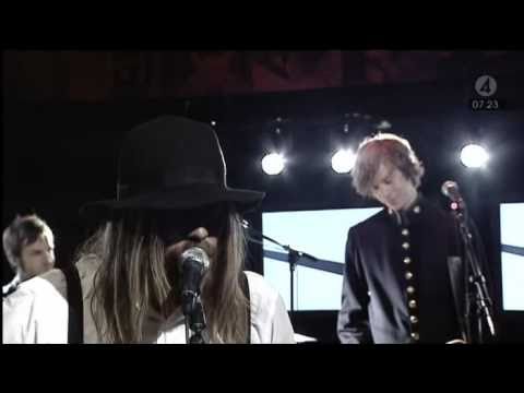 Friska Viljor - On And On (Live Nyhetsmorgon 2008).avi