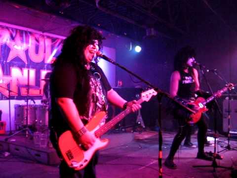 Paul Stanleys (Kiss Tribute Band) - Cold Gin