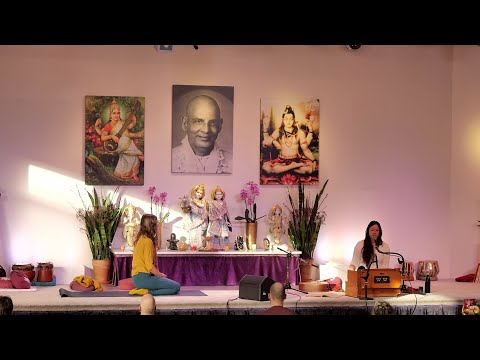 Mantra Yin Yogastunde mit Sarada - Yoga Vidya Live, 04.02.2023, 09:15 Uhr