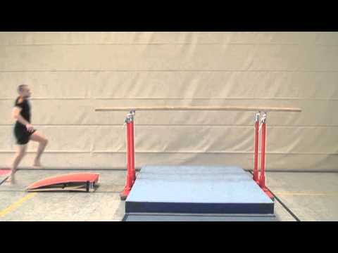 2.6.01 Parallelbarren Sprung in den Stütz Zielübung