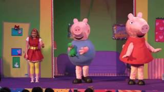 11 Peppas Christmas Surprise!   Peppa Pig Live Sho
