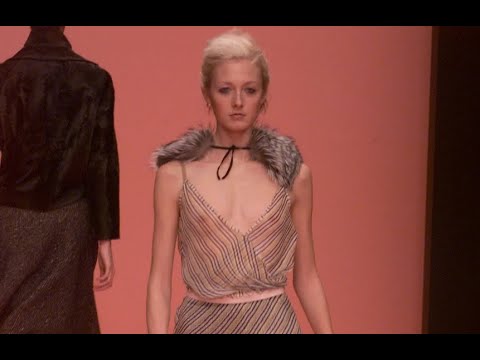 PRADA Fall 2000 Milan - Fashion Channel