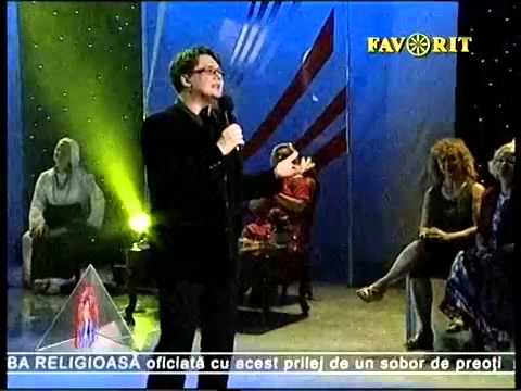 FUEGO - "Trandafiri in dar" ("Fuego si prietenii, la Familia Favorit", Favorit TV)