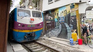 Hanoi 🇻🇳 Vietnam. Train 🚂