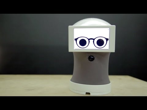 Peego روبوت يحاورك من خلال صور GIF