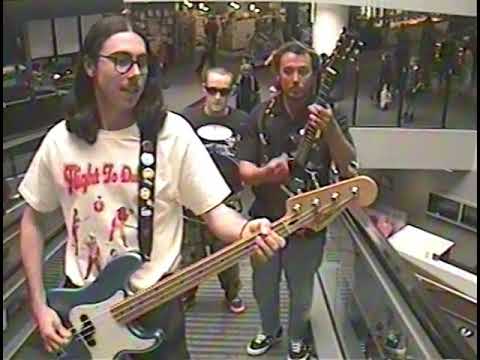 THE UNKNOWNS - WASTE MY TIME (OFFICIAL VIDEO)