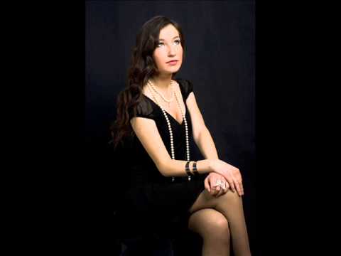 Yulia Metvi - Summertime