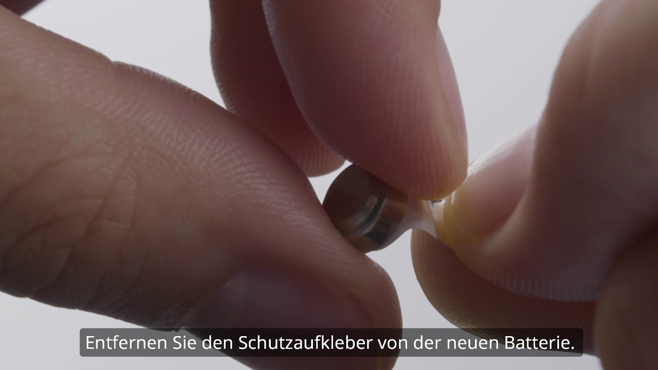 Wie wechselt man die Batterie bei einem Im-Ohr (IdO) Hörsystem? | Amplifon Hörgeräte