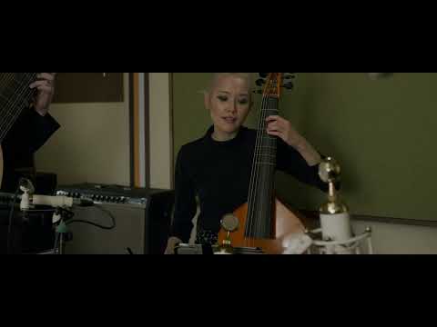 Une Jeune Fillette Viola da Gamba Diminutions - Caroline Nicolas