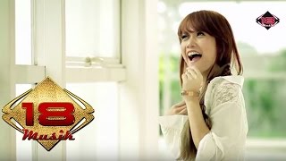 Download lagu Aurelia Devi - In Love With You mp3