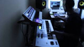 Studio Clip- F Major Creates G Funk Groove on Maschine 1.6 (ft. DJ Battlecat)