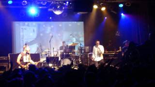 2011-07-06 - Bouncing Souls - Highline Ballroom NYC - Joe Lies when He Cries.MP4