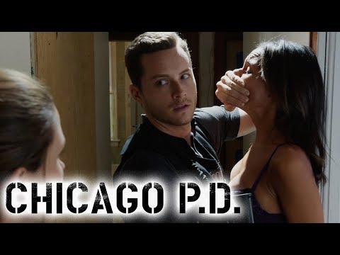 Murderer's House Gets Raided | Chicago P.D.