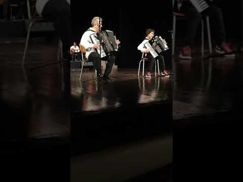 Nemanja Šalaka & Stanojević Ljubiša-Splet kola na harmonici u pratnji Narodnog orkestra KUD- a Bor