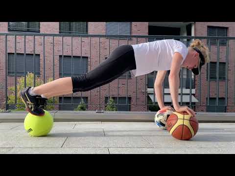 Celine NAEF during the corona pandemic - practice@home #4