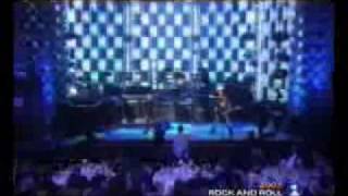 GREEN DAY - LIVE Hall Of Fame - RAMONES Tribute - Teenage Lobotomy/Blitzkrieg Bop 2002