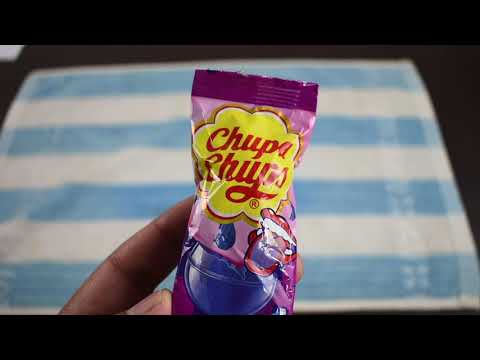 Chupa Chups Blueberry Flavour Bubble Gum Filled Lollipop