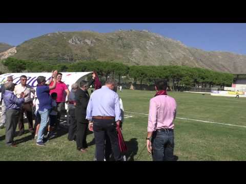 L'ACCOGLIENZA DEL VESCOVO AI TIFOSI DELL'ERCOLANO