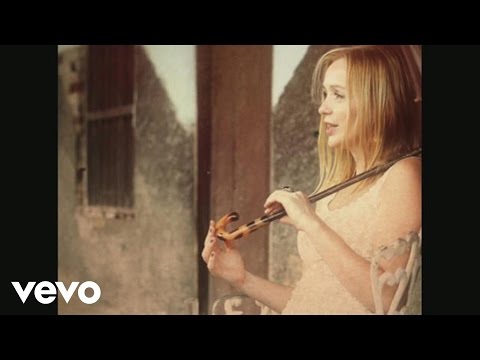 Lisa Ekdahl - Heavenly Shower (Clip officiel)