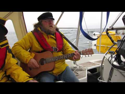 Tore Mentyjaervi plays DDT on the Barents sea Капитан Колесников ДДТ на Баренцевом море
