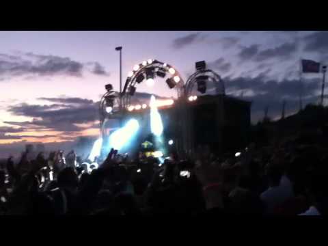 Johan gielen plays Delerium- Silence @ Luminosity Beach Fes