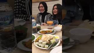 Download lagu LAGI MAKAN BARENG CEWEK-CEWEK CANTIK | HALU STORY #shorts #storyhalu #storyig #storywa mp3 Download lagu LAGI MAKAN BARENG CEWEK-CEWEK CANTIK | HALU STORY #shorts #storyhalu #storyig #storywa mp3