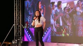 Neha Kakkar performs Bhangra Ta Sajda live at Veere Di Wedding movies&#39;s music launch