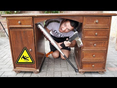 How stable is a desk - experiment