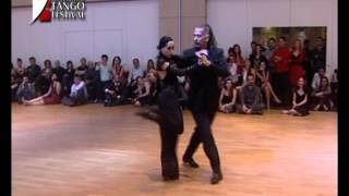 Eduardo Cappussi y Mariana Flores-El Huracan