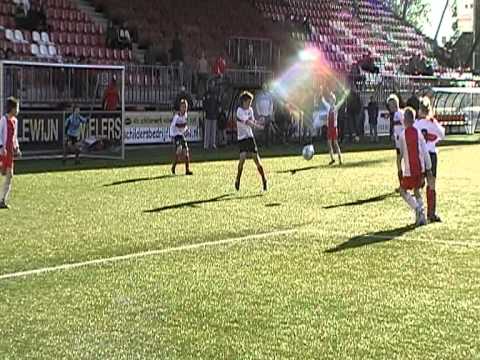 VVIJV E4 Hoogland E8 aanval + doelpunt Berkay