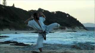 preview picture of video 'karate training 11 - yoko geri - Nambucca Heads (NSW)'